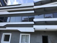 &nbsp;Алуминиева дограма ЕТЕМ Е45, Витрини и предверие от окачена фасада ЕТЕМ Е85, Покривно остъкление Reynaers CW50, Окачена фасада от HPL плоскости Trespa Meteon, Силиконова мазилка Weber
, 