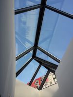Структурна окачена фасада и покривно остъкляване Reynaers CW50; Обшивка от Bond; PVC дограма ЕТЕМ Q60; Вентилируема окачена фасада ETEM Vario Lamella - имитация на клинкер
, 