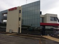 Структурна окачена фасада и покривно остъкляване Reynaers CW50; Обшивка от Bond; PVC дограма ЕТЕМ Q60; Вентилируема окачена фасада ETEM Vario Lamella - имитация на клинкер
, 